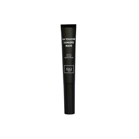 1944 Paris - Multitasking Glow Matte (La Touche Lumière Mate)