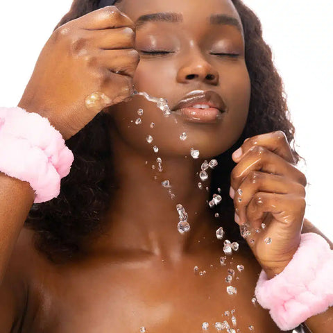 Brushworks Microfibre Wrist Wash Bands - 2 PCS