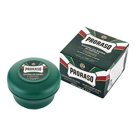 Grønn plastboks med italiensk barbersåpe fra Proraso.