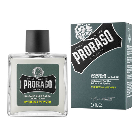 Glassflaske med skrukork og grønn etikett. Italiensk skjegglotion fra Proraso.
