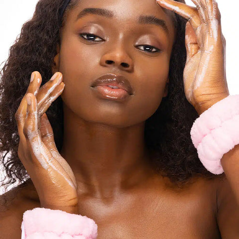 Brushworks Microfibre Wrist Wash Bands - 2 PCS